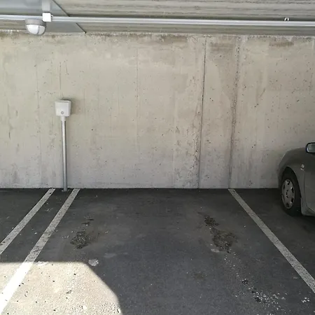 Stylish 1br Private Parking Sauna *